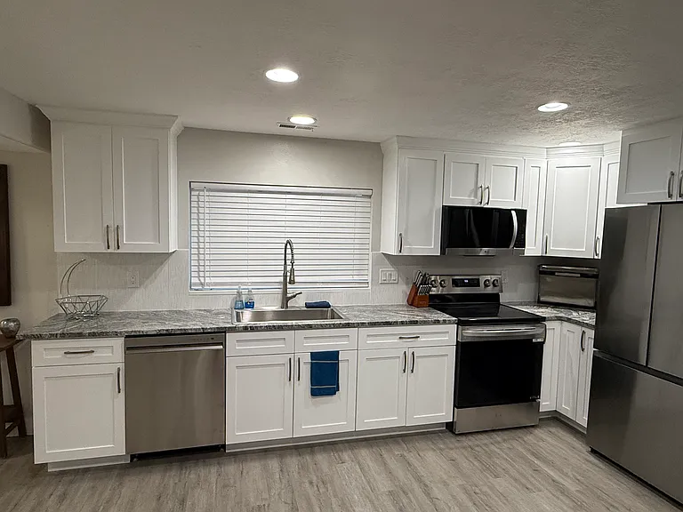 Fully remodeled kitchen with all new appliances