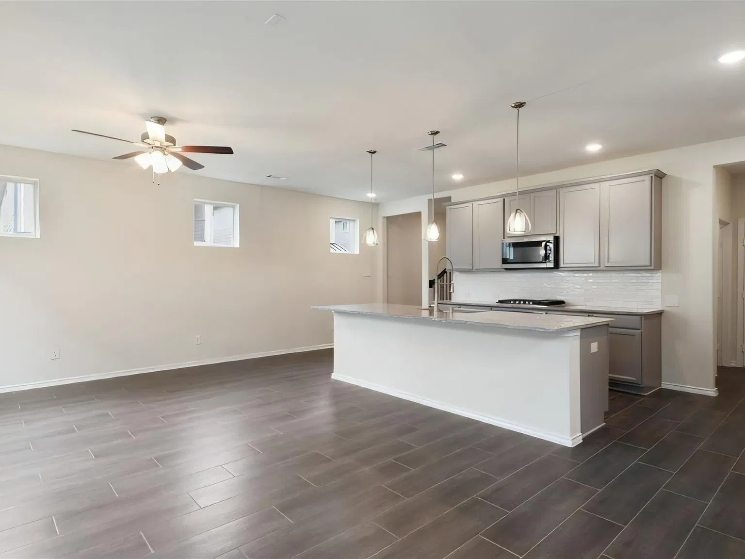 3 bed, 2.5 bath, 1671 sqft, $2,650 — Photo 4