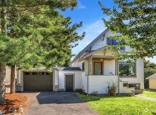 7712 Linden Ave N, Seattle, WA 98103