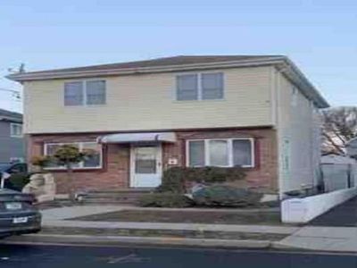 81 BELLEVUE Avenue, Oceanside, NY, 11572