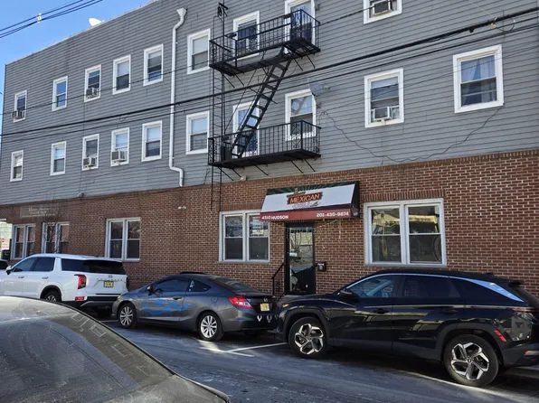 4310 Hudson Avenue image 1 of 3