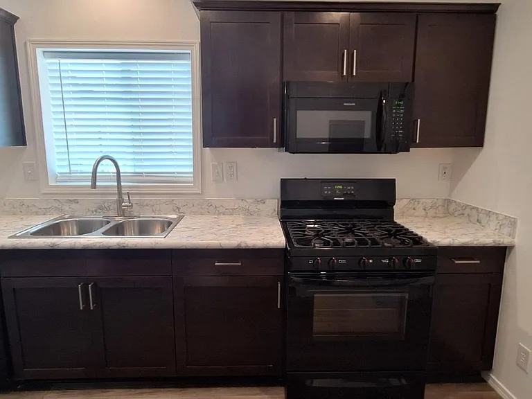 4487 E Lake Mead #19 — Photo 4
