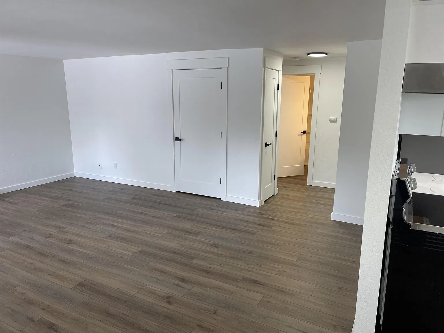 5610 South M Street - A — Photo 3
