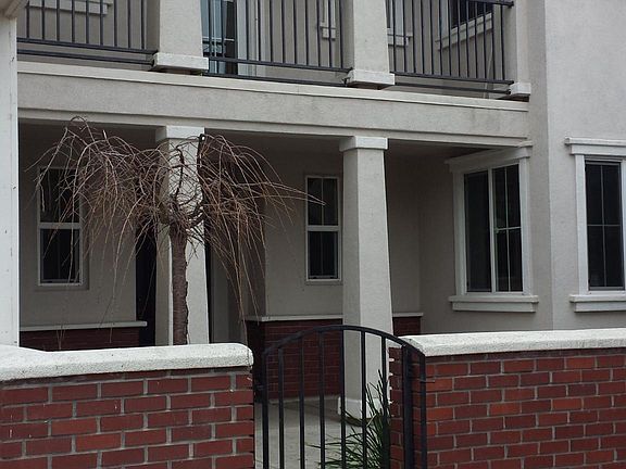 Entry with Walled Courtyard