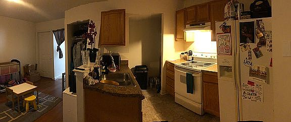 Kitchen/ dining room