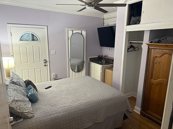 4th image of 2635 Aubry St