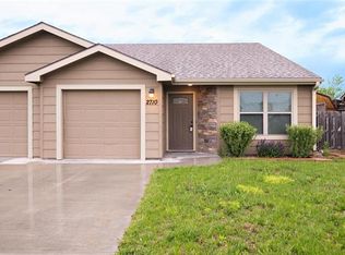2710 Donnas Way, Manhattan, KS 66502