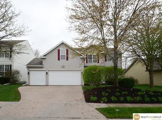 19709 Pierce St, Omaha, NE 68197