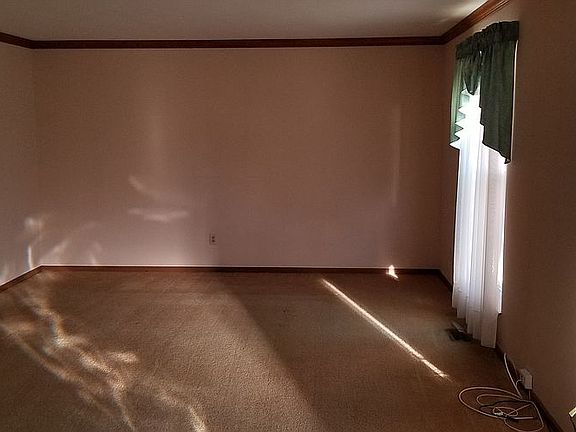 4th image of 4813 Royal King Ct