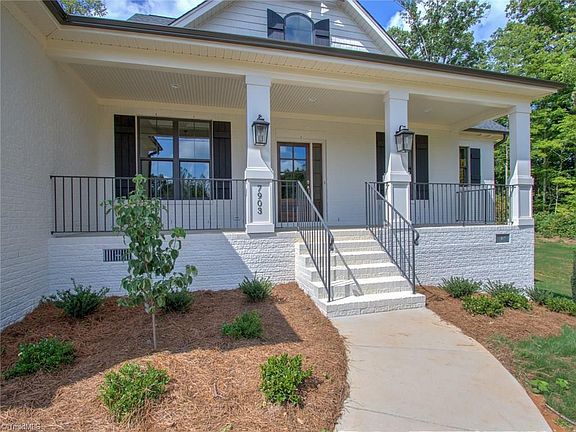 3rd image of 7903 Carra Way
