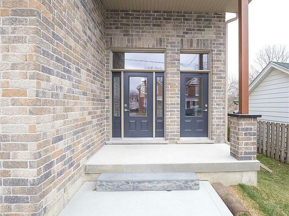 4th image of 357 Wellington St
