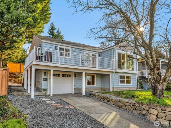 4427 Glenn Way SW, Seattle, WA 98116
