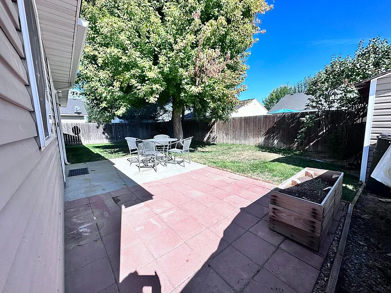 406 Pietra Way — Photo 22