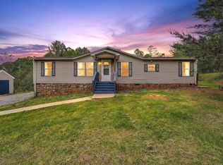1181 Huntington Dr, Bedford, VA 24523