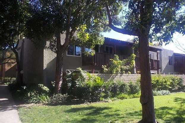 2nd image of 1010 W Macarthur Blvd APT 114