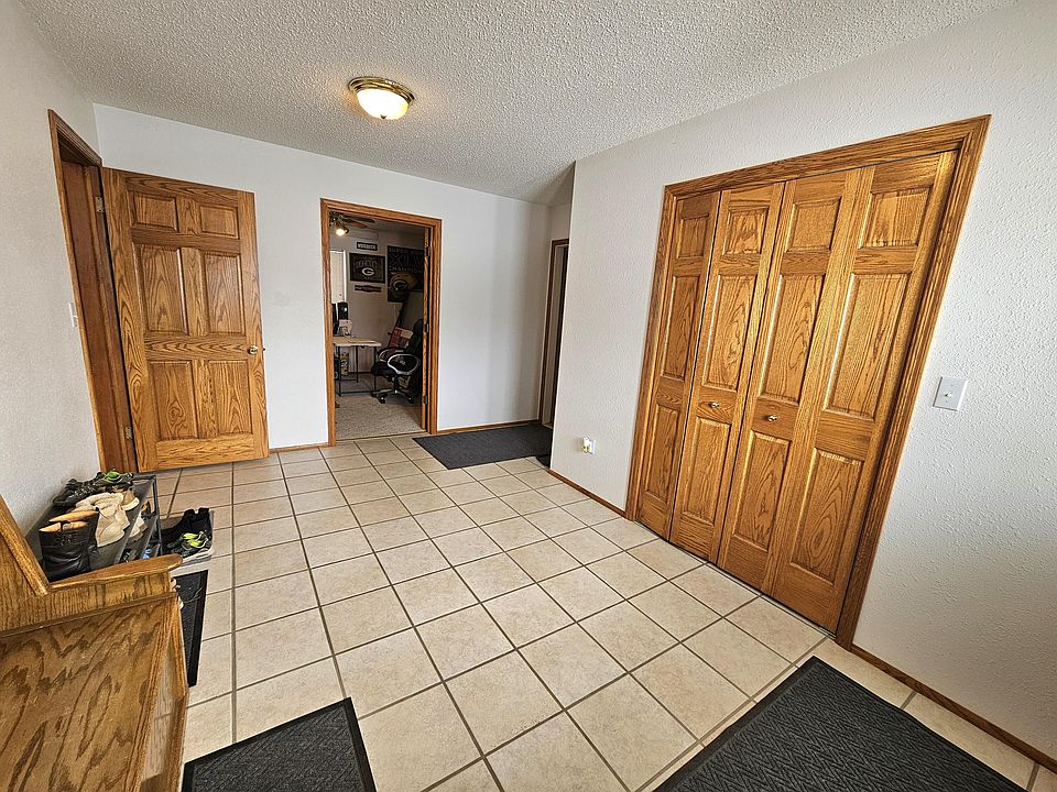 501 Birch St NE, Herreid, SD 57632 Zillow