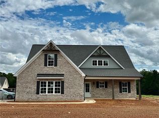 122 Plum Point Ln, Lexington, NC 27295