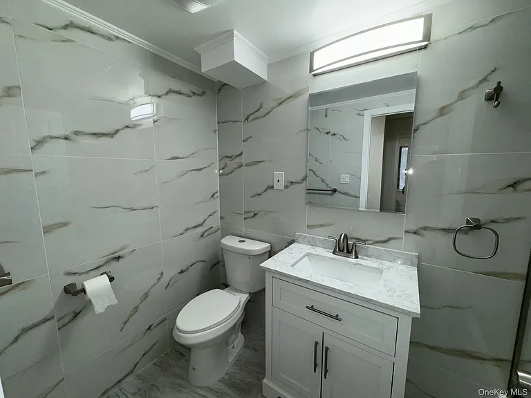 15 Stewart Pl #3D — Photo 18