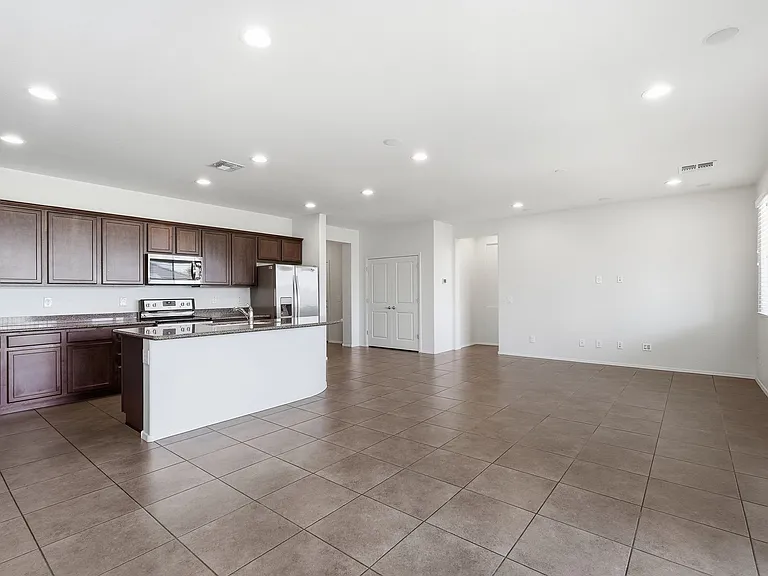22458 E Camina Buena Vis — Photo 10