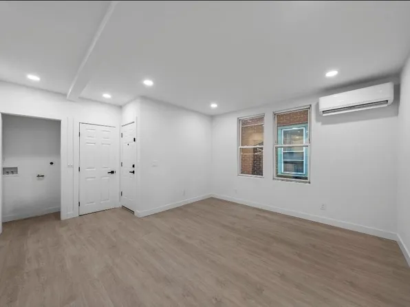 336a Danforth Avenue image 18 of 27