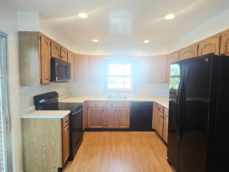 Frazier Pl — Photo 2