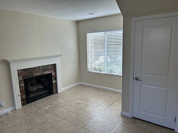 2nd image of 525 S B St #3