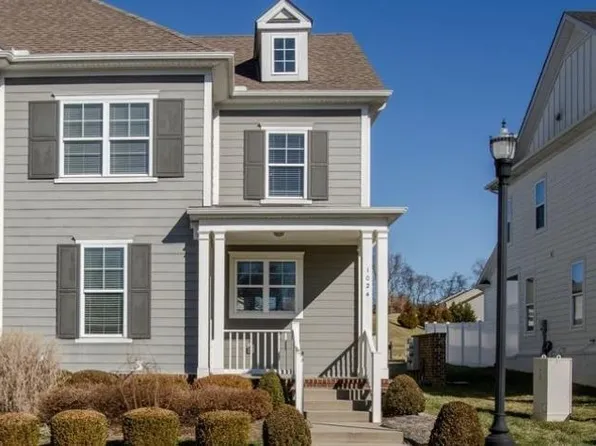 1024 Danby Trace Dr, Thompsons Station, TN 37179