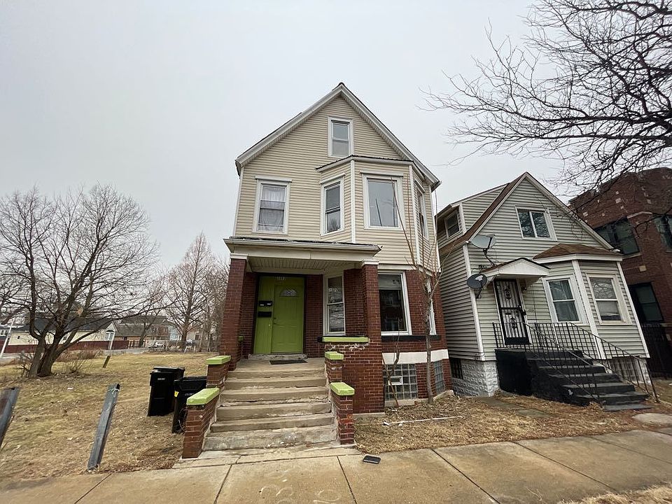 1st image of 1052 W Marquette Rd