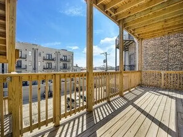 3129-3131 W Augusta Blvd, Chicago, IL