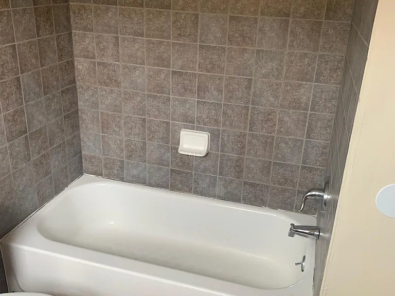 103 Hunt St #1 — Photo 8