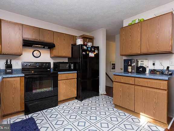 5th image of 10411 Forest Hill Ct
