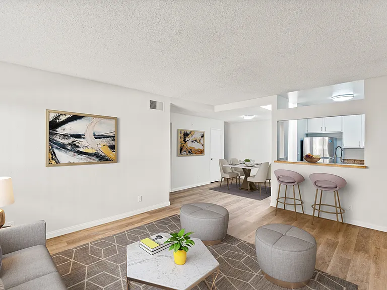 10376 Almayo Ave — Photo 8