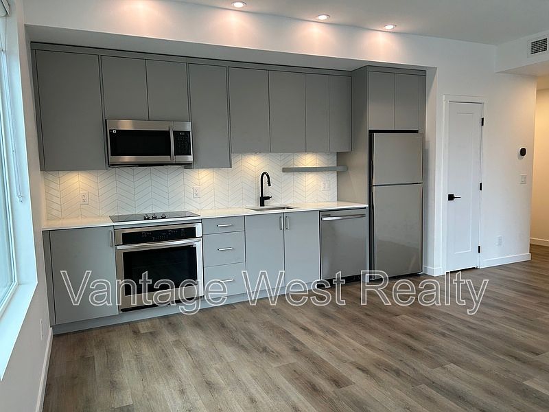 1st image of 1301 Belaire Ave #212