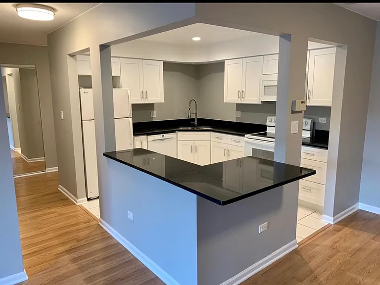 1112 Castilian Ct #C109 — Photo 2
