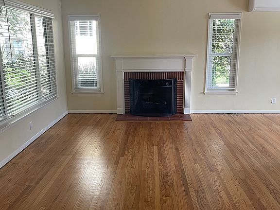 3rd image of 1280 N Altadena Dr #2
