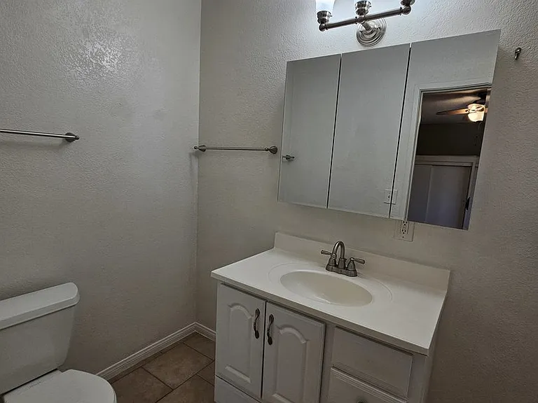 7114 Mohawk St — Photo 16