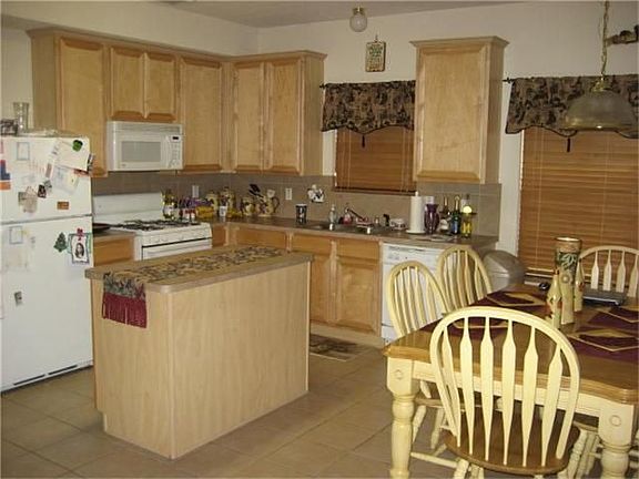 3rd image of 6414 Brazos Glen Ln