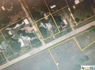 1502 Bottom Rd, Victoria, TX 77905