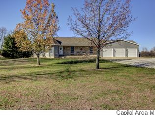 5575 Cardinal Hill Rd, Rochester, IL 62563