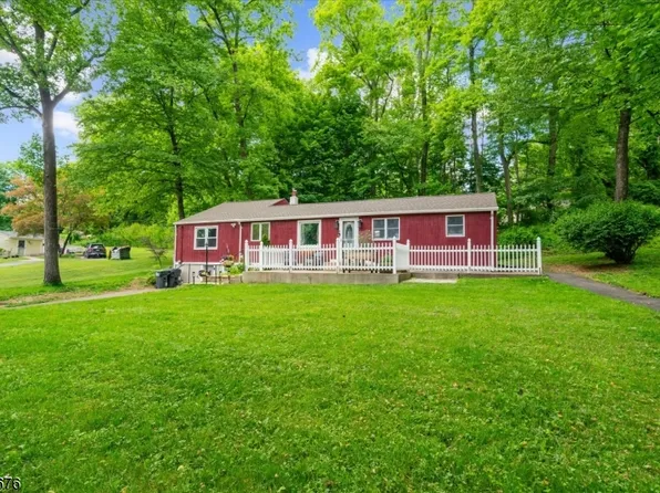 4 Orchard St, Lebanon Twp., NJ 07830