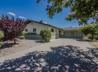 2304 Apache Ln, Alamogordo, NM 88310
