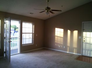 901 Hanahan Ct UNIT 3D, Greensboro, NC 27409
