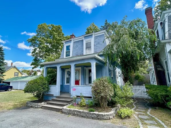 89 1/2 Walnut St, Clinton, MA 01510