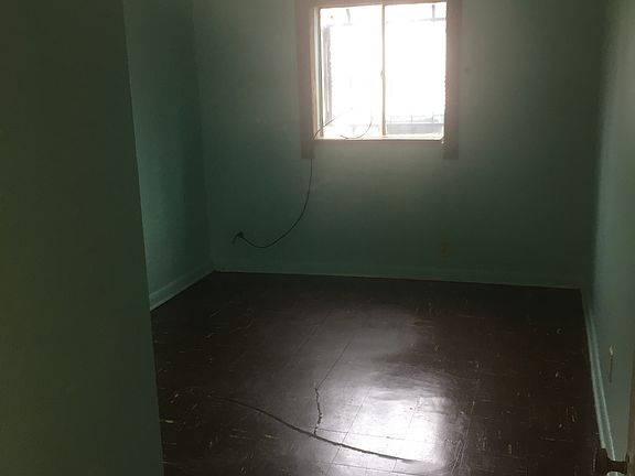 2nd image of 151 W 4th Ave