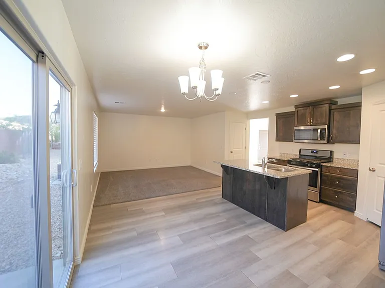 3243 S Fossil Hills Dr — Photo 14