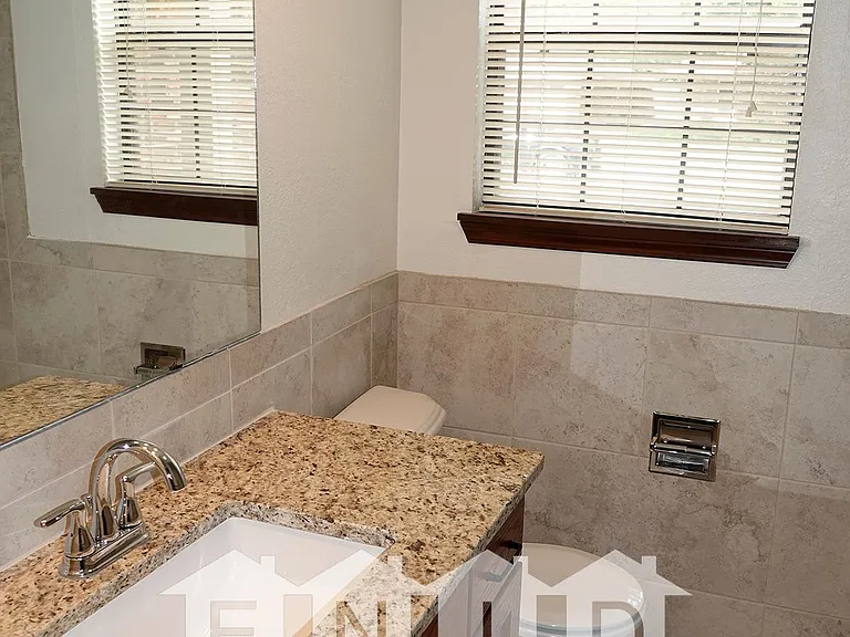 313 Split Rail Rd — Photo 16
