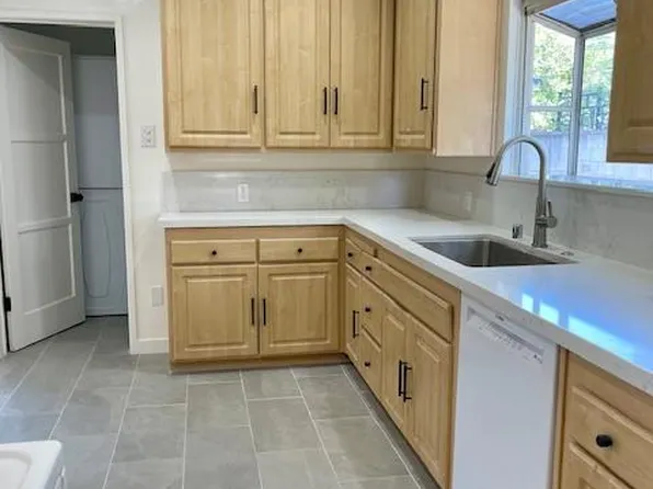 7818 McConnell Ave, Los Angeles, CA 90045