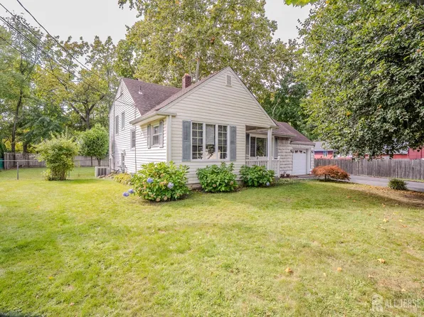 499 Old Stage Rd, Spotswood, NJ 08884