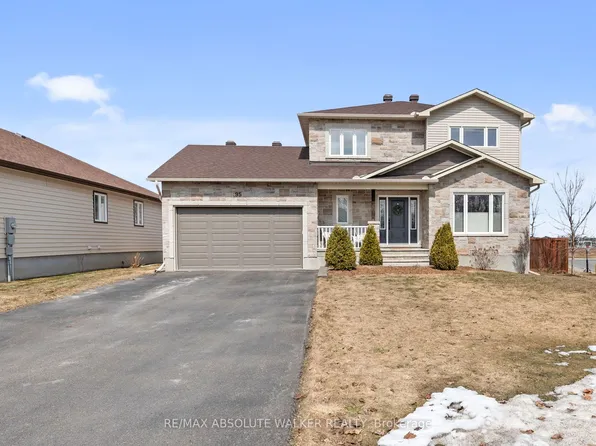 95 Settlement Ln, Russell, ON K4R 0A4