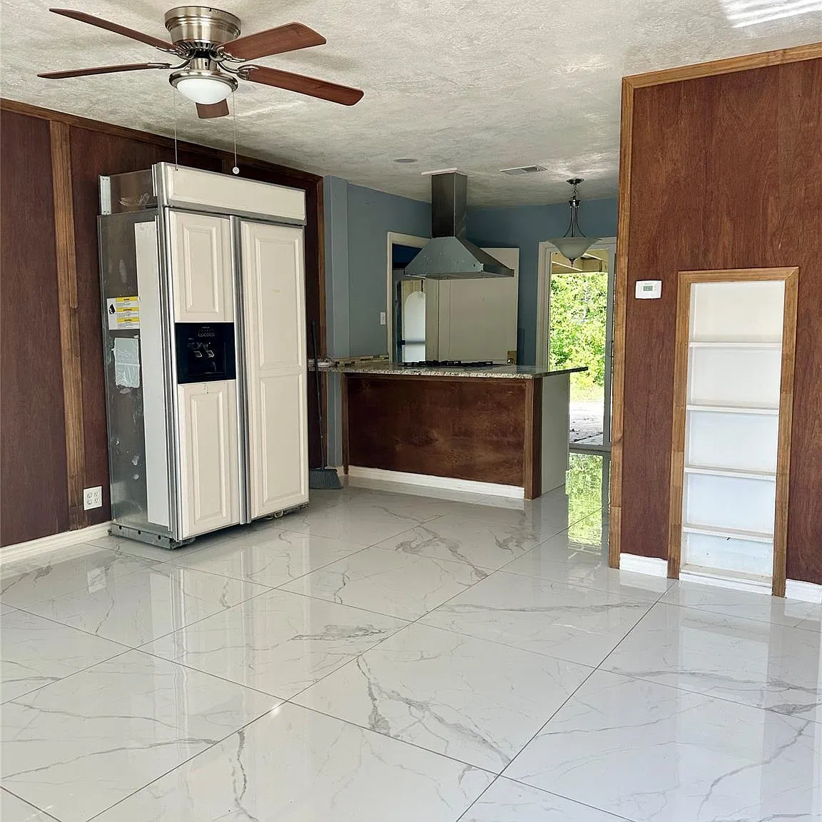 3 bed, 2.0 bath, 1300 sqft, $1,500 — Photo 2